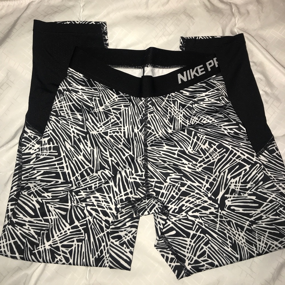 Nike Pro Leggings - Picture 3 of 4